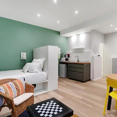 Pick A Flat's Near Eiffel Tower - Allee Marguerite Yourcenar パリ